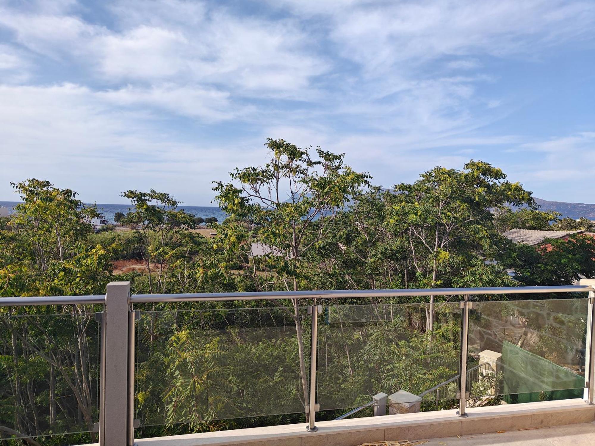 Eagle Bay Loft Apartment Kíssamos Екстериор снимка