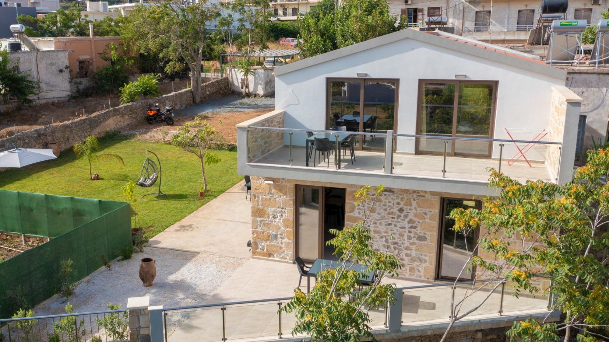 Eagle Bay Loft Apartment Kíssamos Екстериор снимка