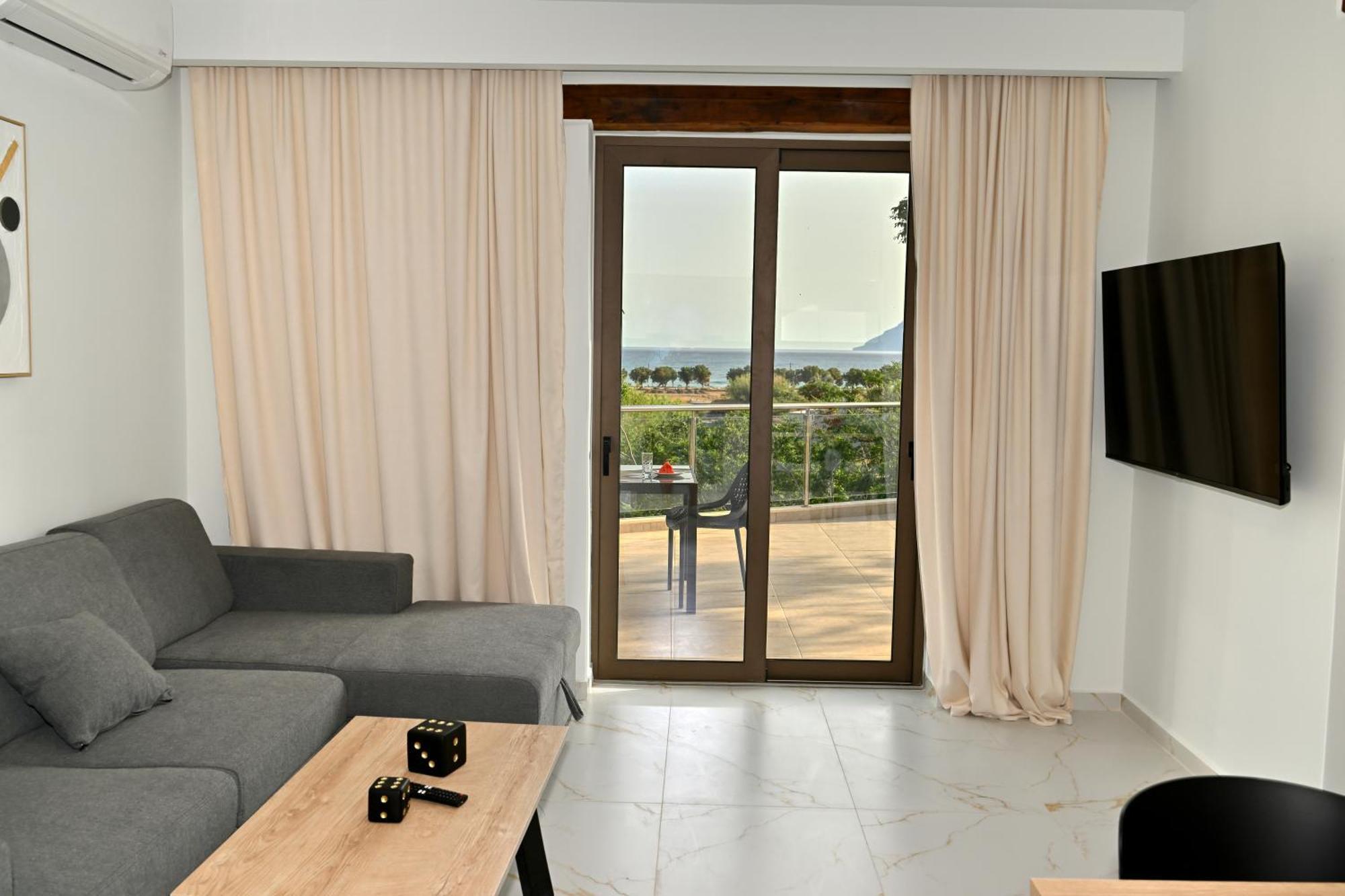 Eagle Bay Loft Apartment Kíssamos Екстериор снимка