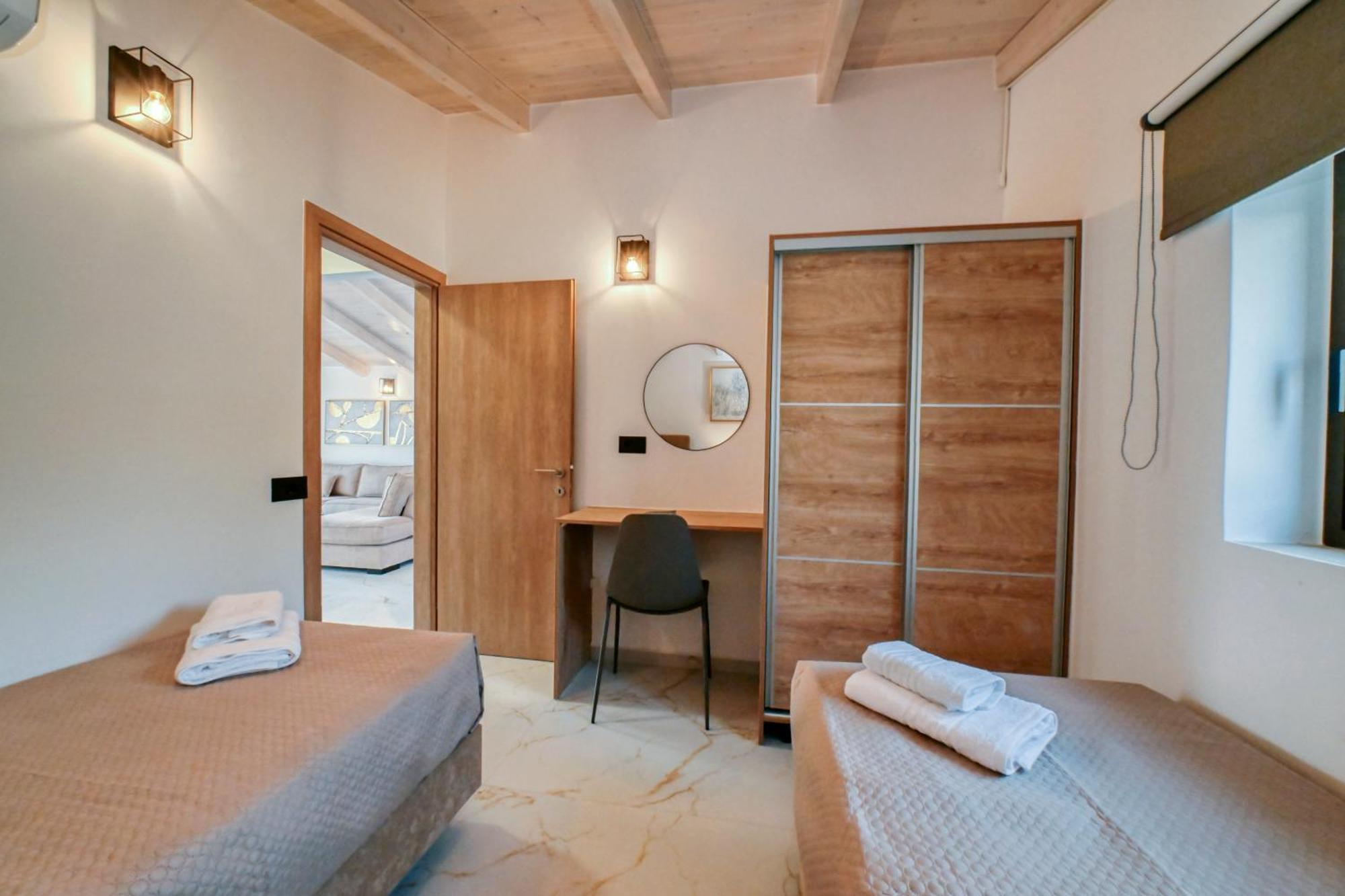 Eagle Bay Loft Apartment Kíssamos Екстериор снимка
