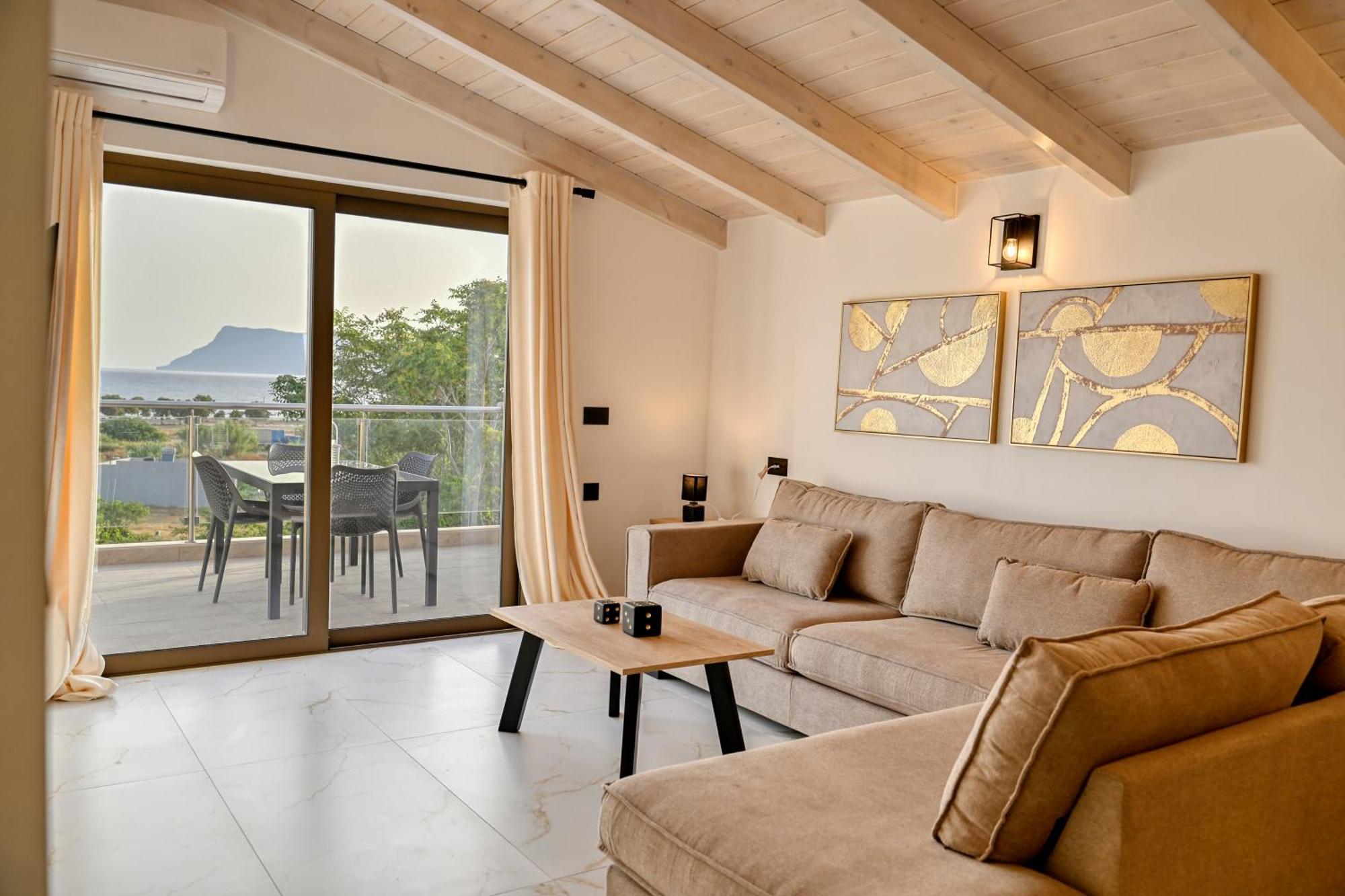 Eagle Bay Loft Apartment Kíssamos Екстериор снимка