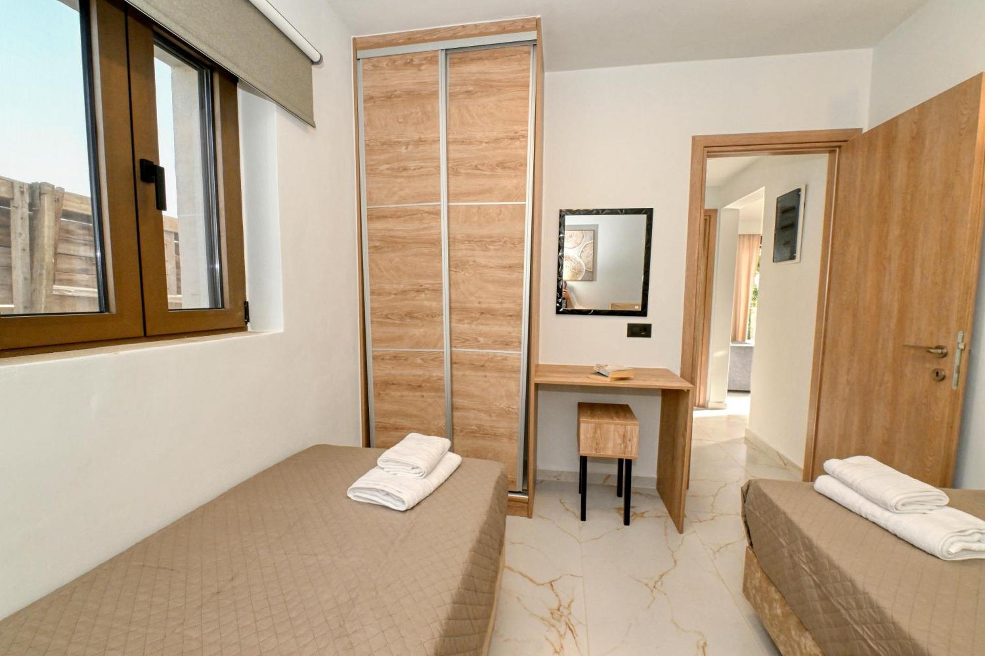 Eagle Bay Loft Apartment Kíssamos Екстериор снимка